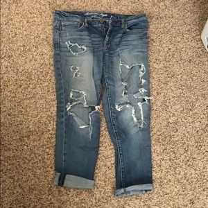 American eagle destroyed crop jeans